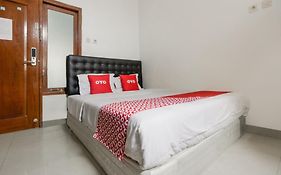 OYO 3838 Tamansari Guest House